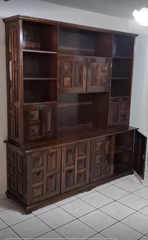 Arca antiga em imbuia restaurada